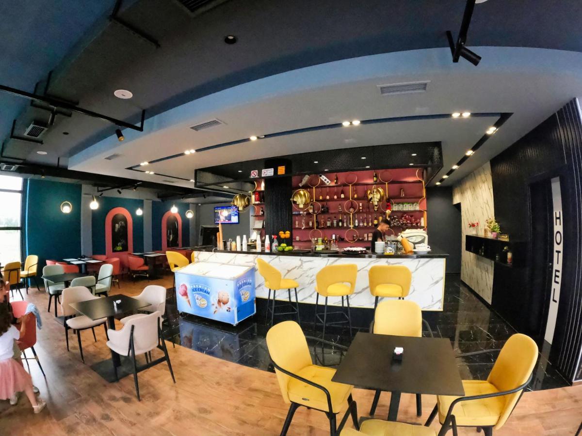 Hotel Braxton Shupenze Bagian luar foto