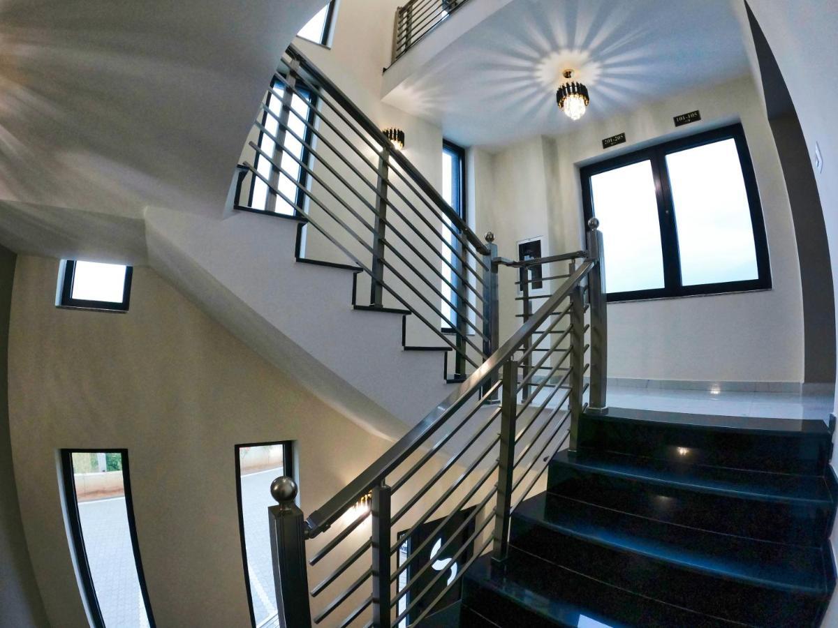 Hotel Braxton Shupenze Bagian luar foto